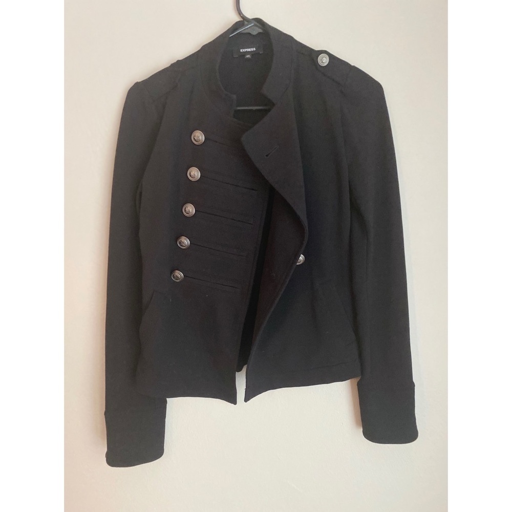 Light weight jacket